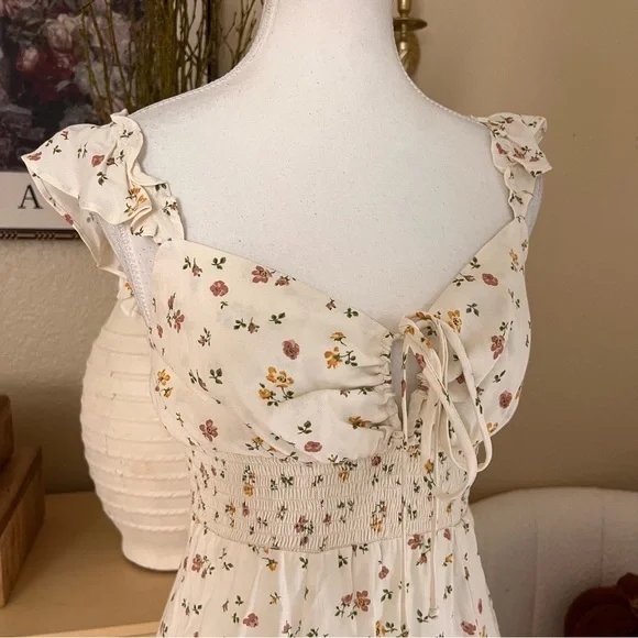 REFORMATION Emmaline Yellow Floral Print Smocked Mini Dress 0‎ - Picture 2 of 9